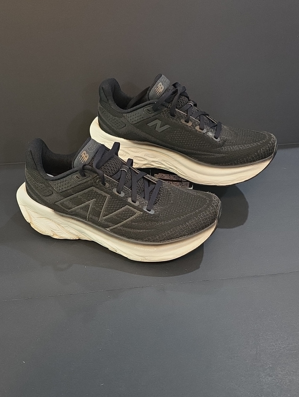 New Balance Fresh Foam 1080 Women's Black Sneakers with Cream Midsole Size 8